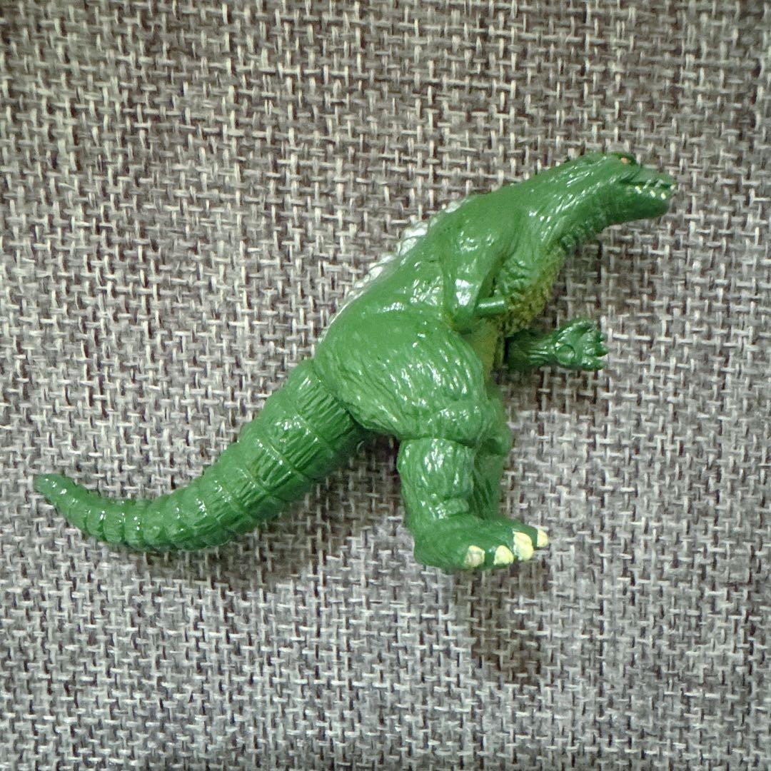 ゴジラ・ガメラ　怪獣フィギュア9体