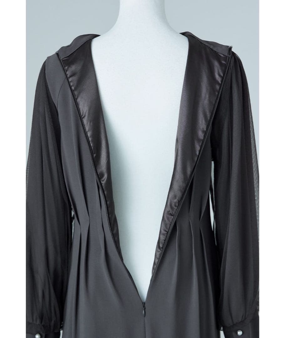 かなまるさま専niana Vネックシアースリーブドレス