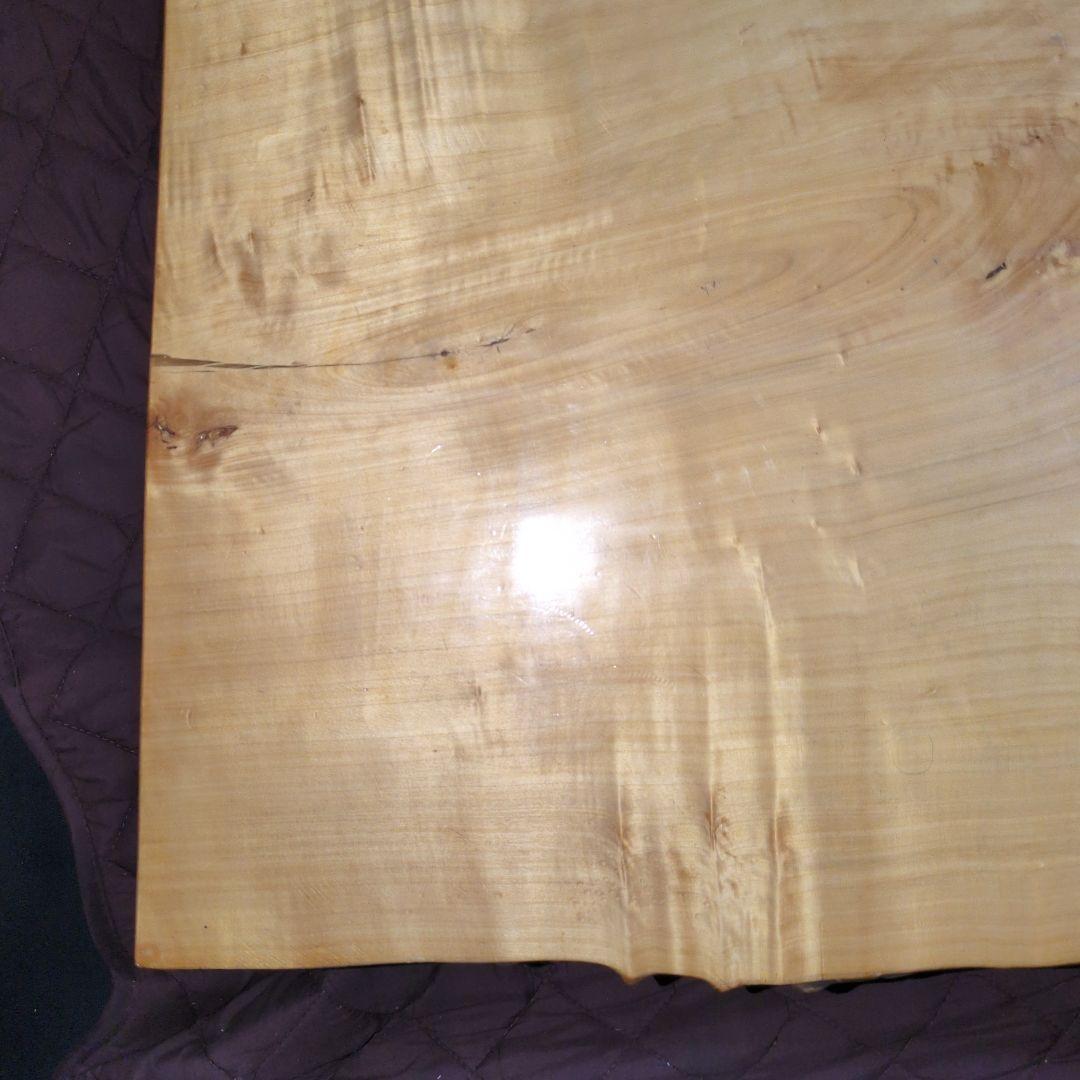 ポプラ　一枚板　テーブル　瘤杢　重厚感あり　レジンテーブルのベースにも