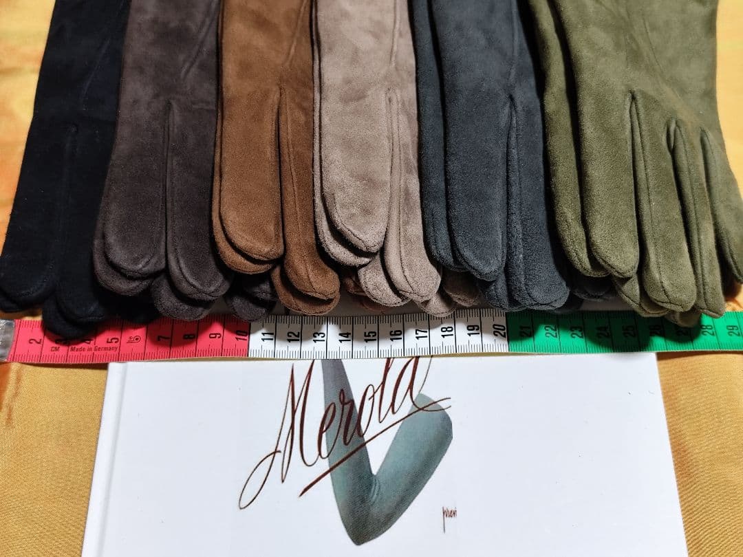 今季 メローラ スエードグレー カシミア黒 グローブ 革手袋 MEROLA