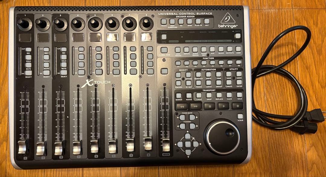 Behringer X-Touch コントローラー