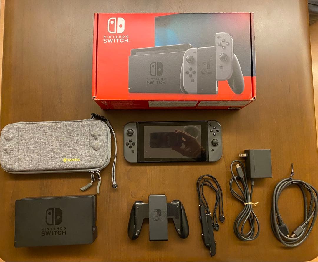 Nintendo Switch グレー 本体 ケース付き　動作確認済み