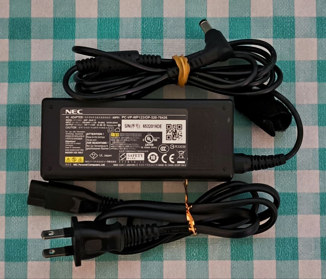 NEC VersaPro PC-VK26TLNL74ZN ノートPC。