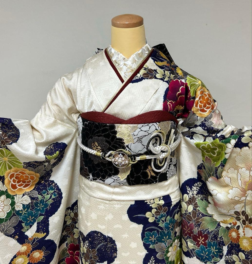 生成り　上品な牡丹と菊の振袖フルセット
