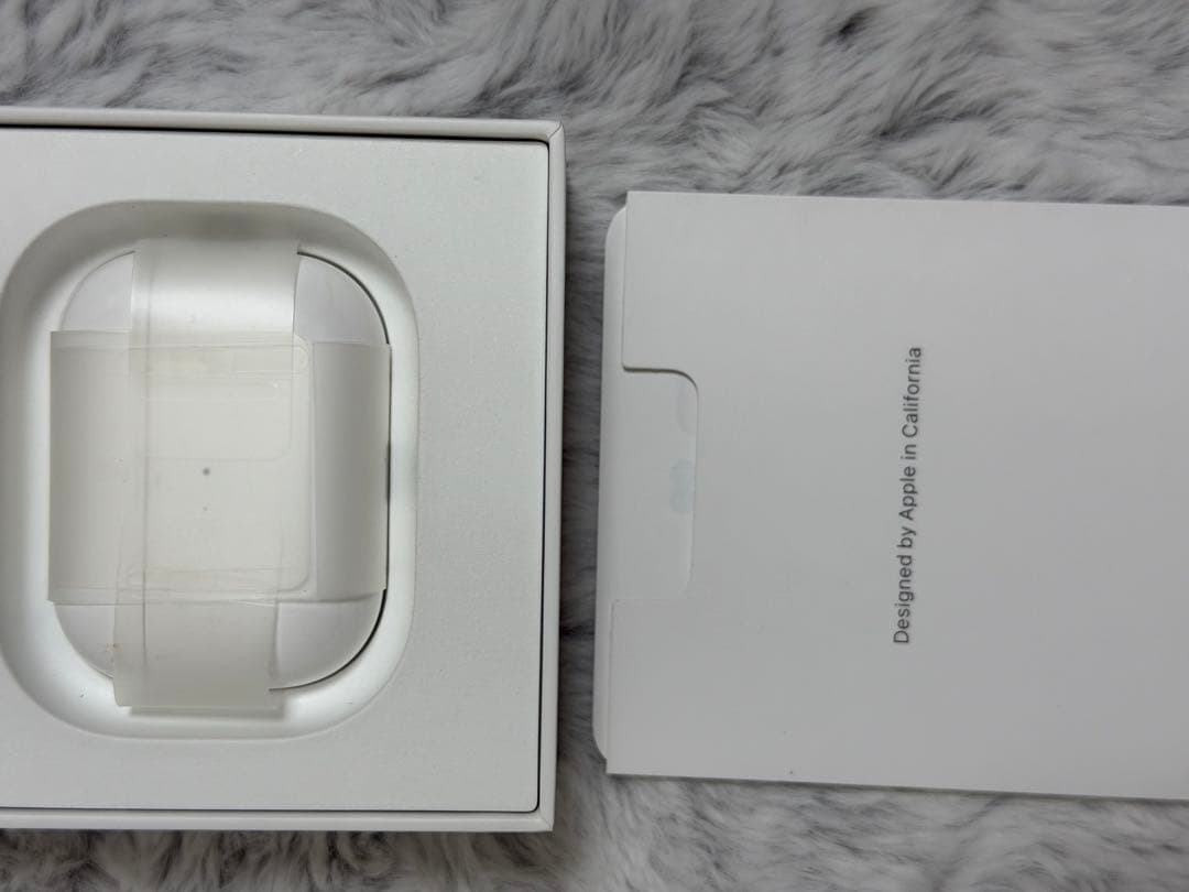 AirPods Pro 2本体 ホワイト 充電ケース付き 左耳イヤホンなし