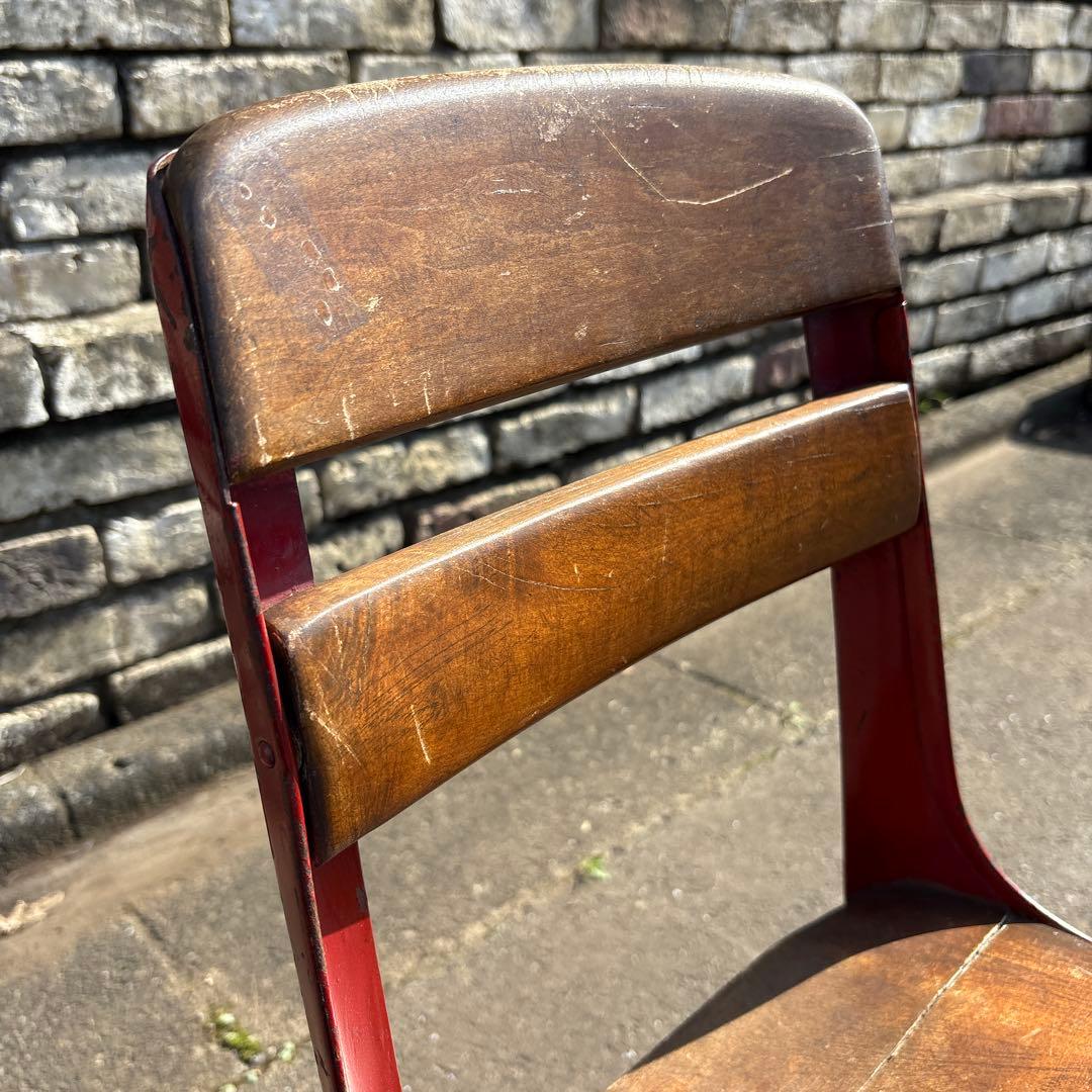 アンティーク　子供用 赤い机　椅子付き