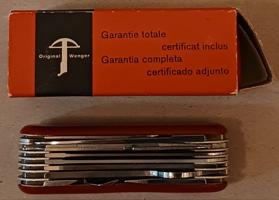 朱*構様 スイス アーミーナイフ〈未使用品 レッド〉