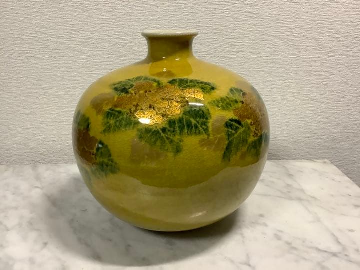 「お値下げ」九谷焼　金彩釉　花瓶　利岡光仙作