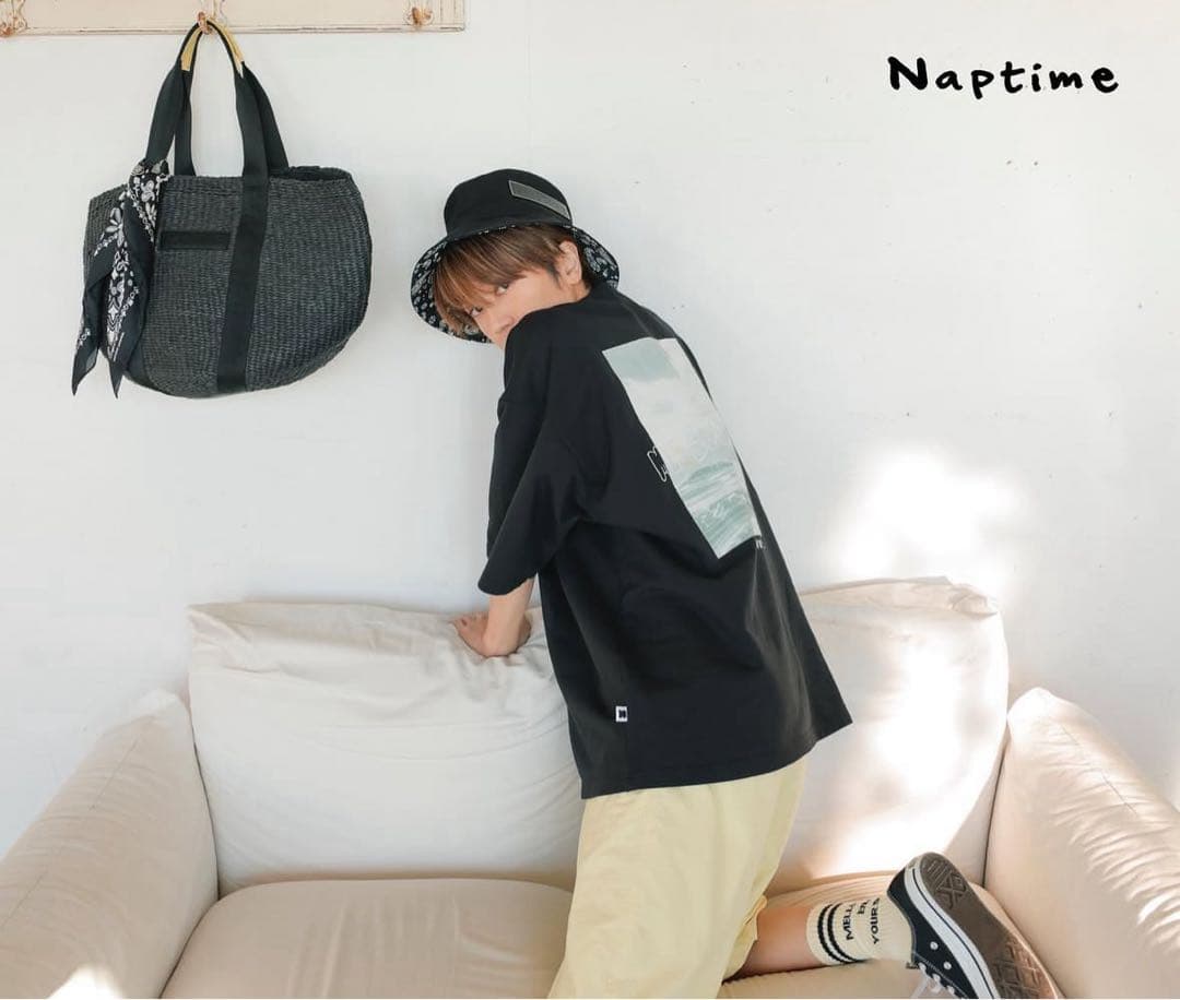 ナップタイムnaptime. Nissy 西島隆弘　Tシャツ　ブラック　ベージュ