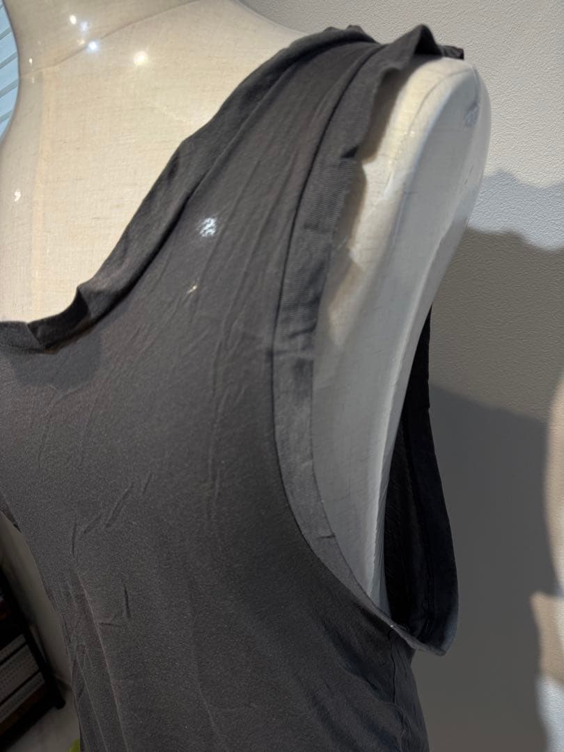 マルジェラ　グレー ノースリーブタンクトップ