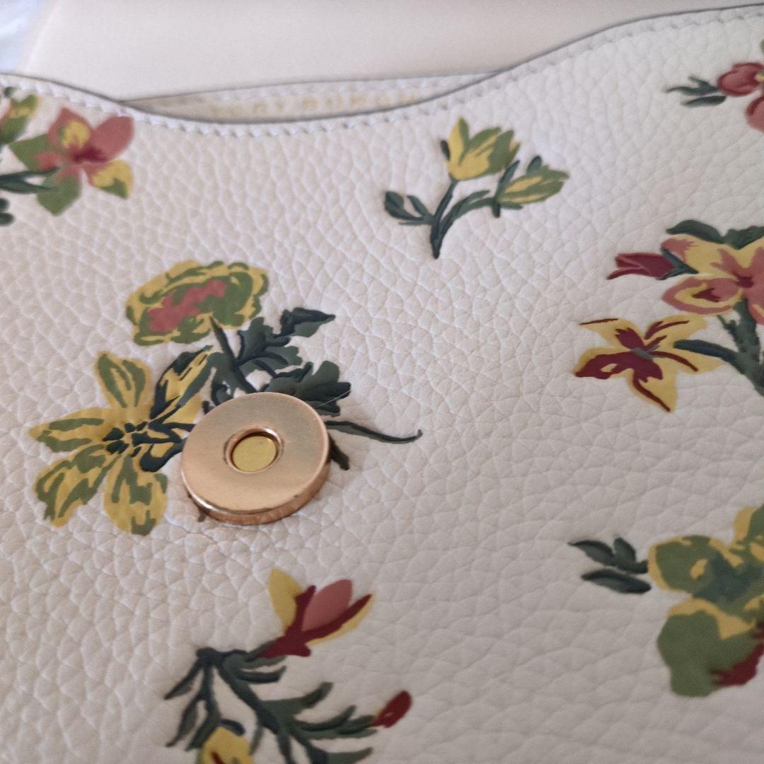 Tory Burch フローラルショルダーバッグ