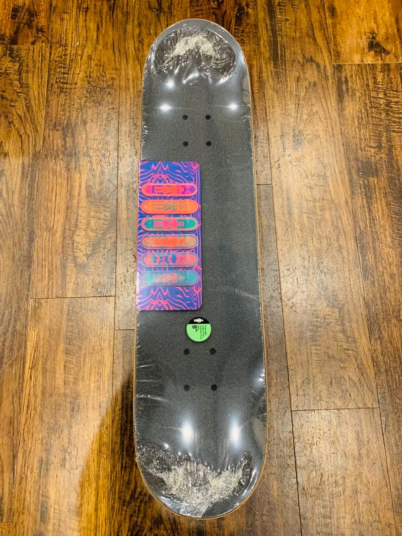 正規品　新品未開封　GIRLスケボーコンプリート8.0inch