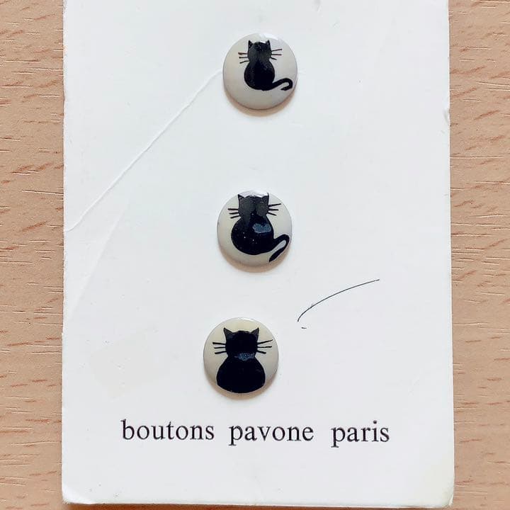 boutons pavone paris パヴォーネ 手描きボタン　フランス