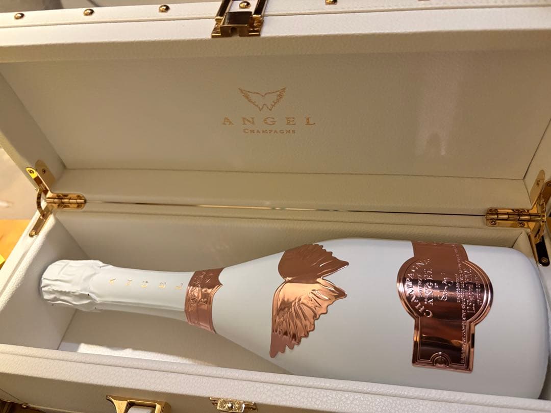 エンジェル　ホワイト　シャンパン　未開栓