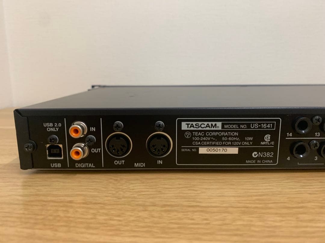 【廃盤品】TASCAMタスカム MIDIオーディオインターフェース US1401