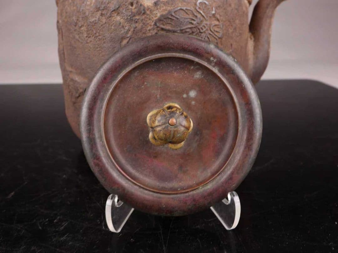 A1002鉄瓶 大国寿郎作 蝶文 湯沸 茶道具 重量2464g 1500ml