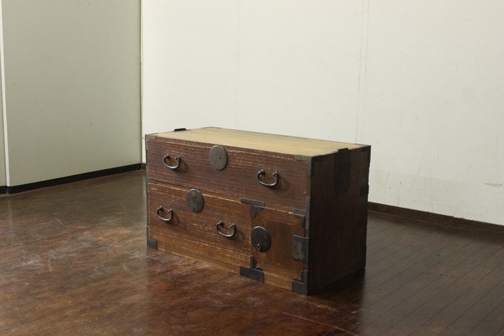 古い時代箪笥 前桐古家具/和家具/和骨董/店舗什器/ローボード/チェスト/収納