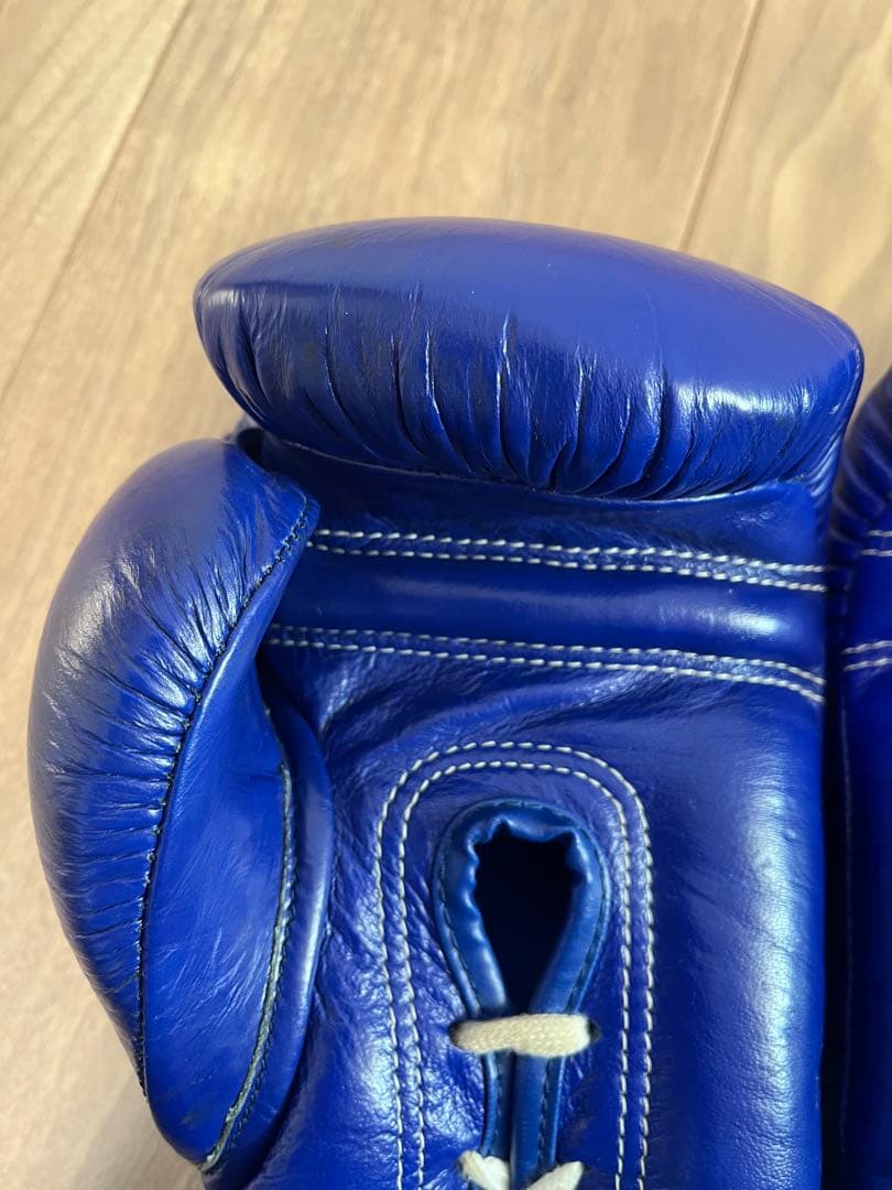 角田信朗　実使用サイン入りK1キックボクシンググローブ