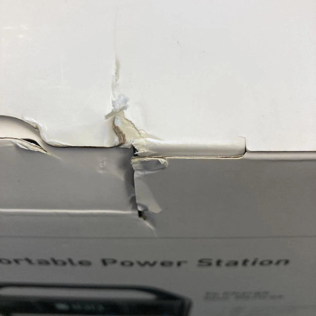 Anker ポータブル電源 522 A1721511　箱傷み