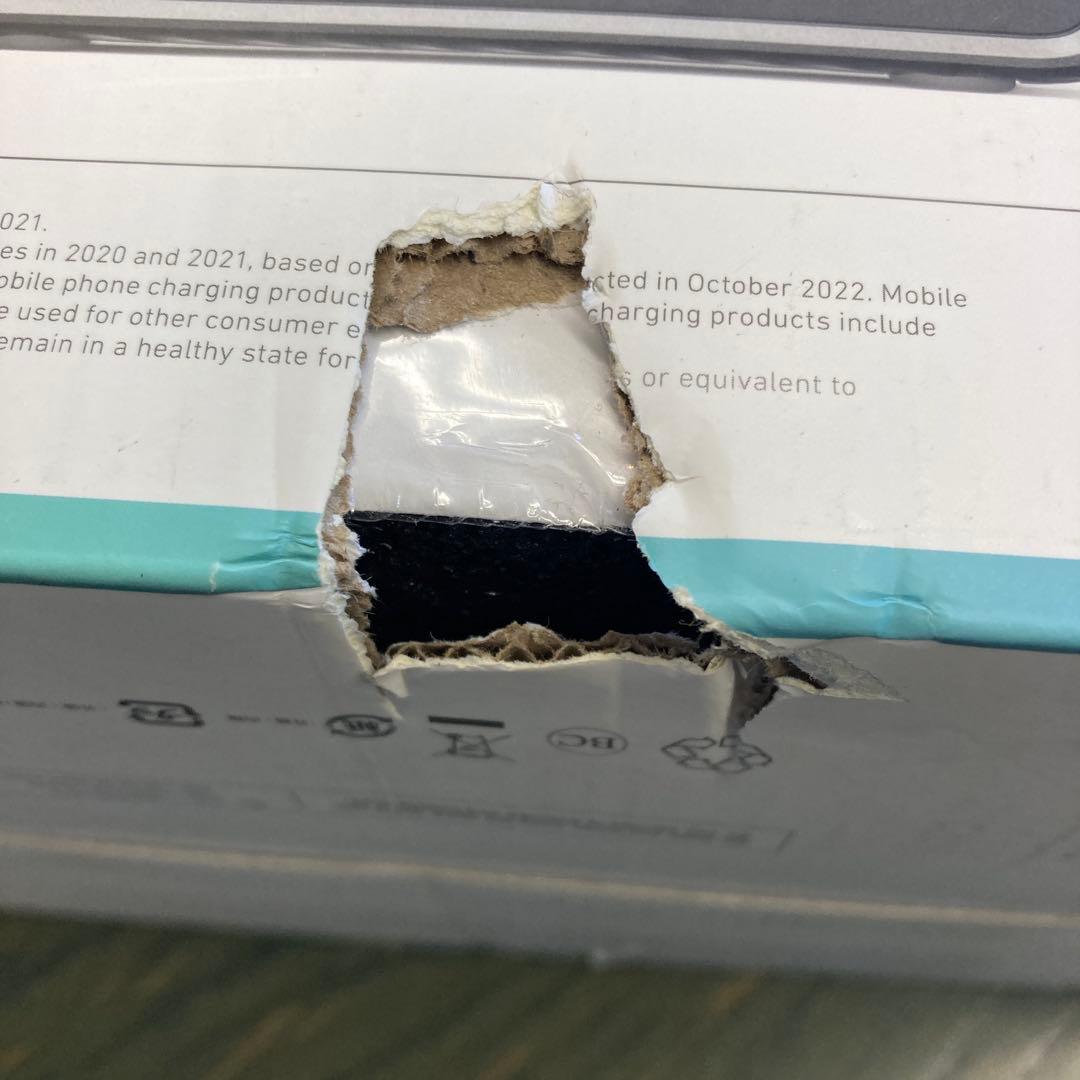 Anker ポータブル電源 522 A1721511　箱傷み