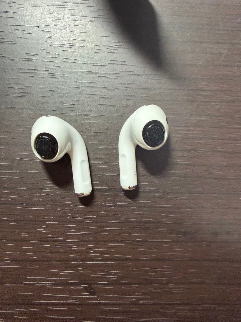 AirPods Pro (第2世代) 本体　Lightning版