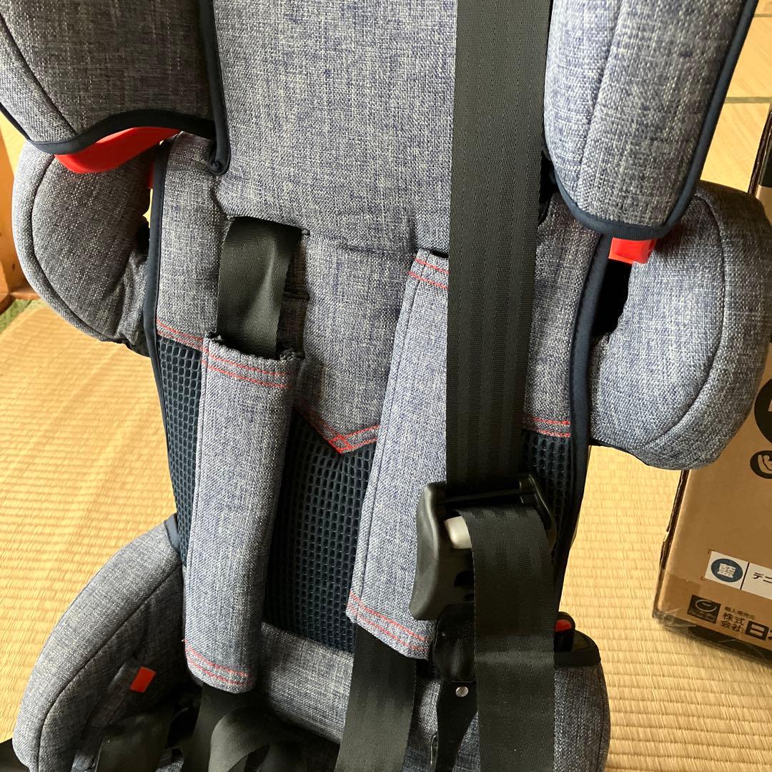 期間限定値下げ　ジュニアシート　チャイルドシート　コンパクト　トラベルベスト