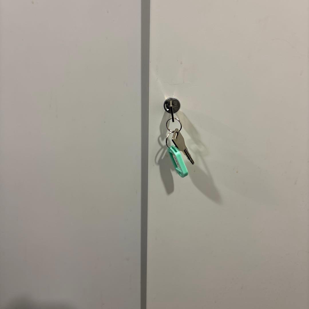 ホワイトスライド式キャビネット(スチール製)