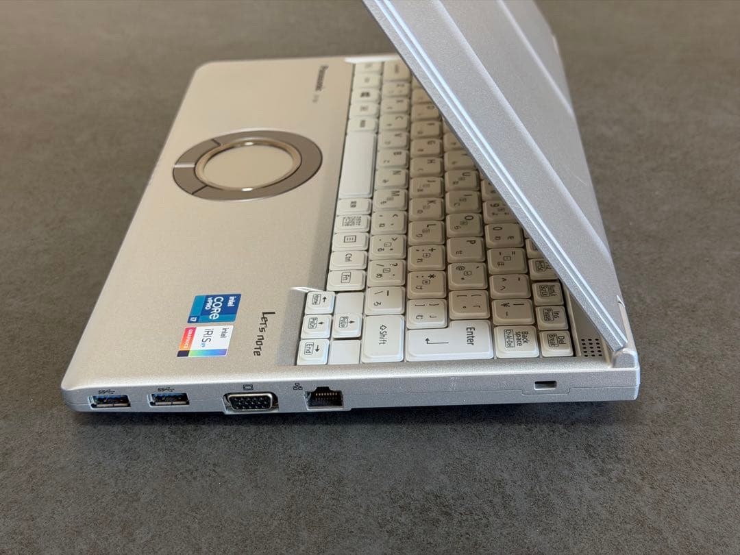 パナソニックLet's note SV1 第11世代 i7 32GB 512GB