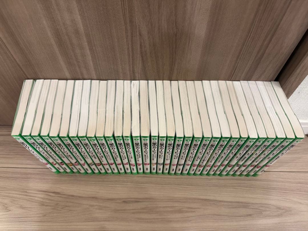 ￼【美品】星のカービィ小説32冊