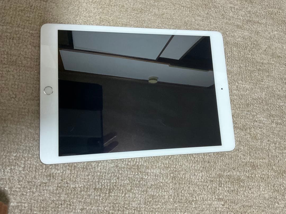 iPad 第7世代 128GB Wi-Fiモデル シルバー