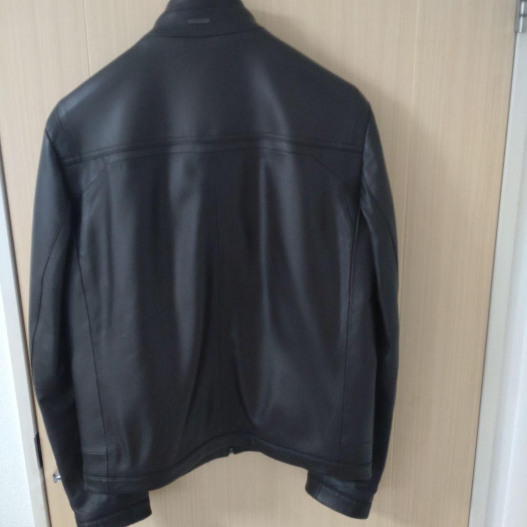 ヒューゴボスのレザーシングルライダースジャケット(中谷さん専用)