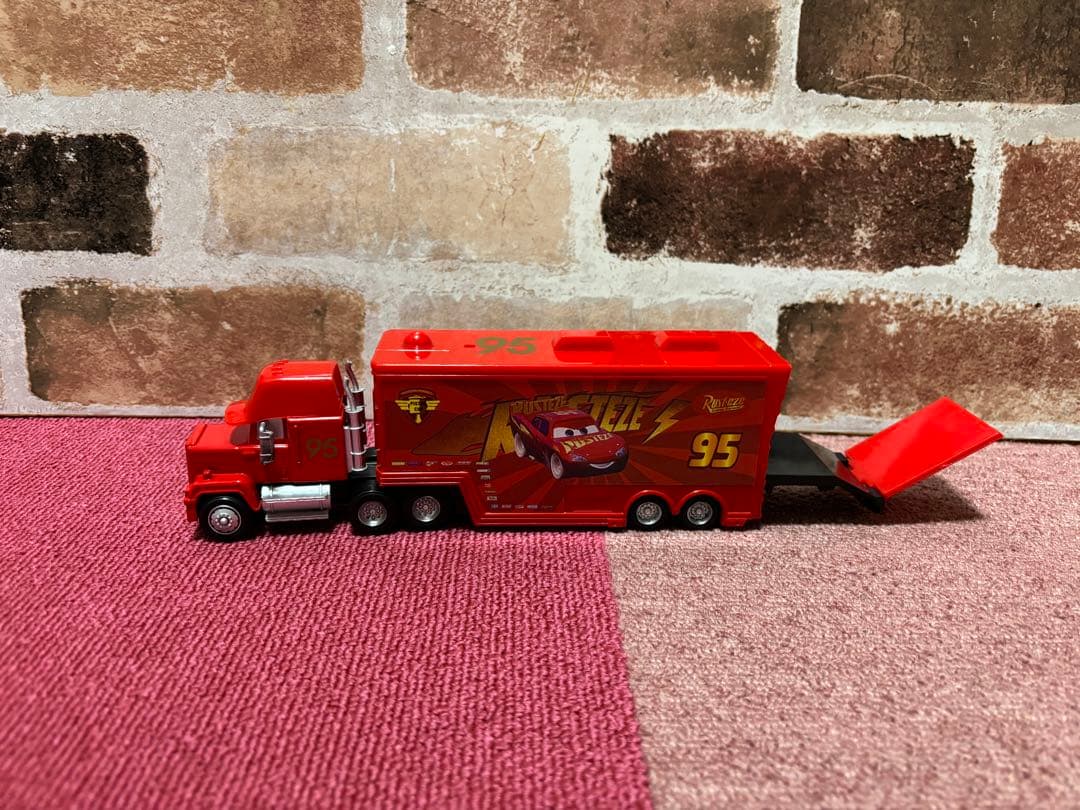 【新品】 カーズ　マックトラック トレーラー 11台セット 限定出品