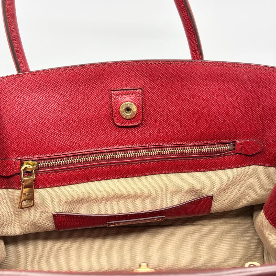 PRADA プラダ 赤 レッド サフィアーノ ハンドバッグ A1350A1
