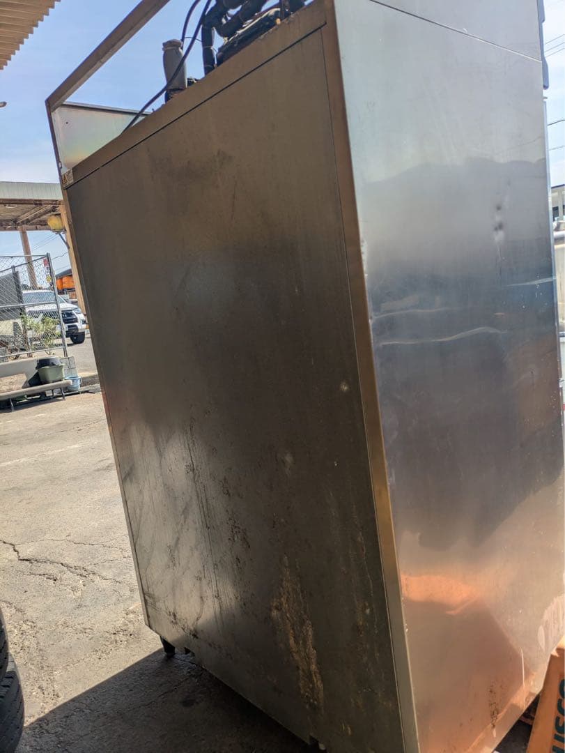 業務用4ドア冷蔵庫／冷凍庫【動作確認済み】