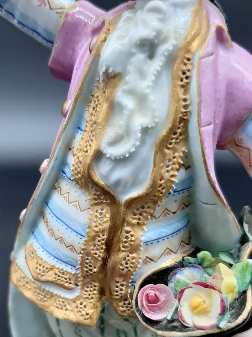 美品古マイセン／アシエ1768年『花摘みの男』大型フィギュリン美品1級品ボタン剣