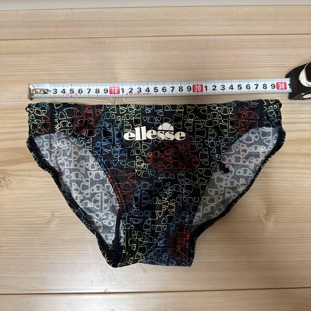 新品タグ付き　エレッセ　メンズ競泳水着　Vパン　ブーメラン