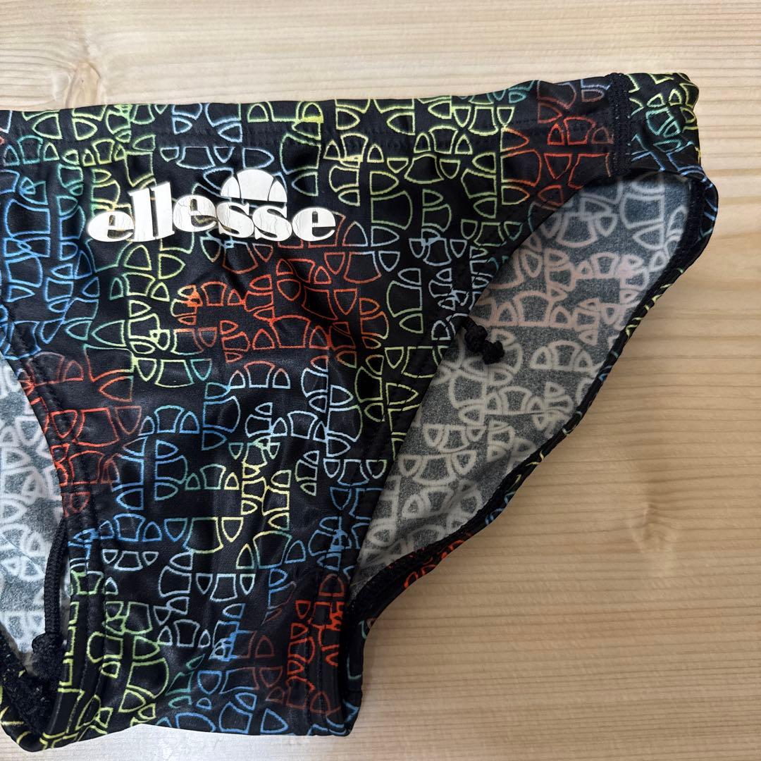 新品タグ付き　エレッセ　メンズ競泳水着　Vパン　ブーメラン