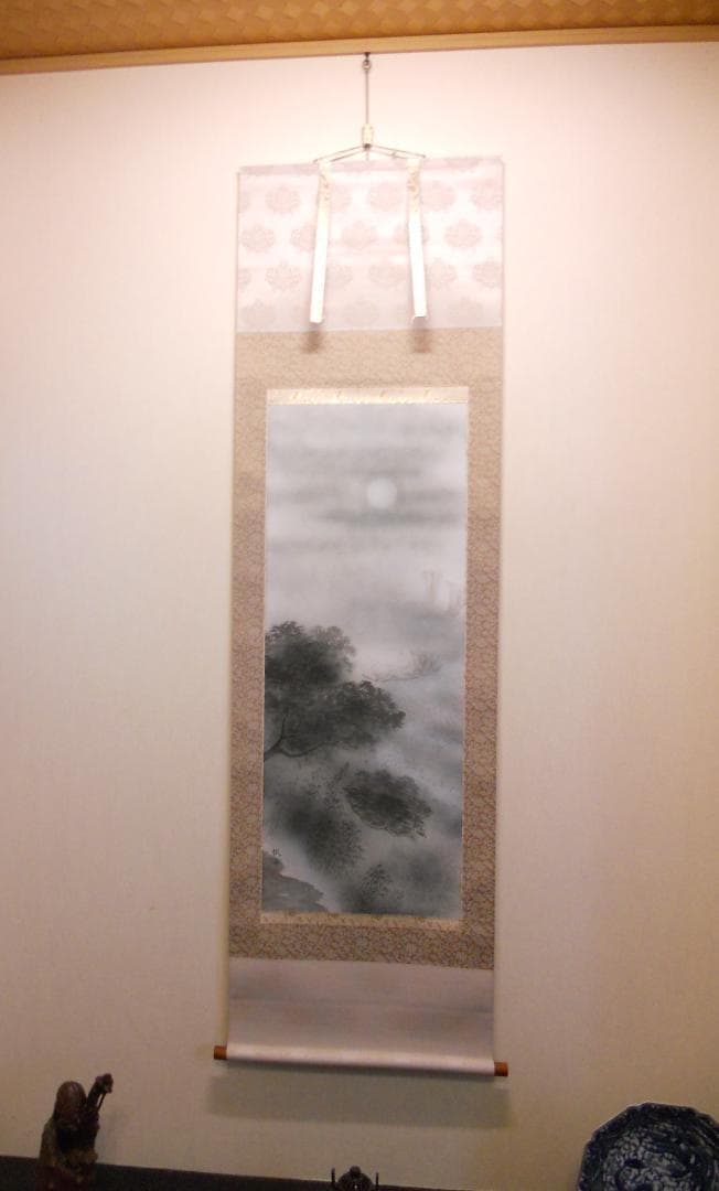 掛け軸 笹岡帆舟 水墨山水 絹本 希少 軸装 茶道具 掛軸 美品 です。