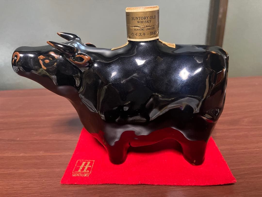未開栓 Suntory サントリー ウィスキー 干支ボトル　丑　牛