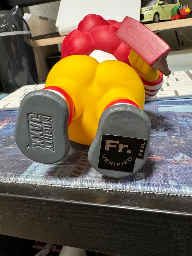 MIGHTY JAXX McDonald's人形