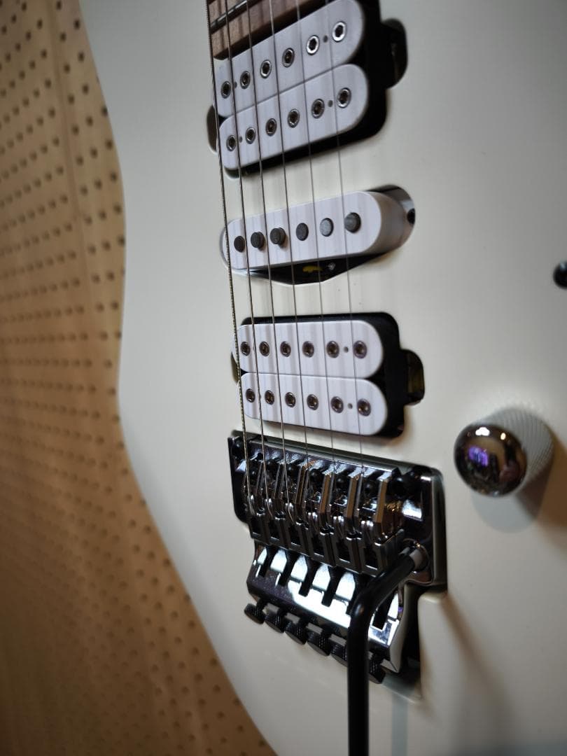 ☆彡Ibanez（アイバニーズ）　RG6HSHMTR-WHF