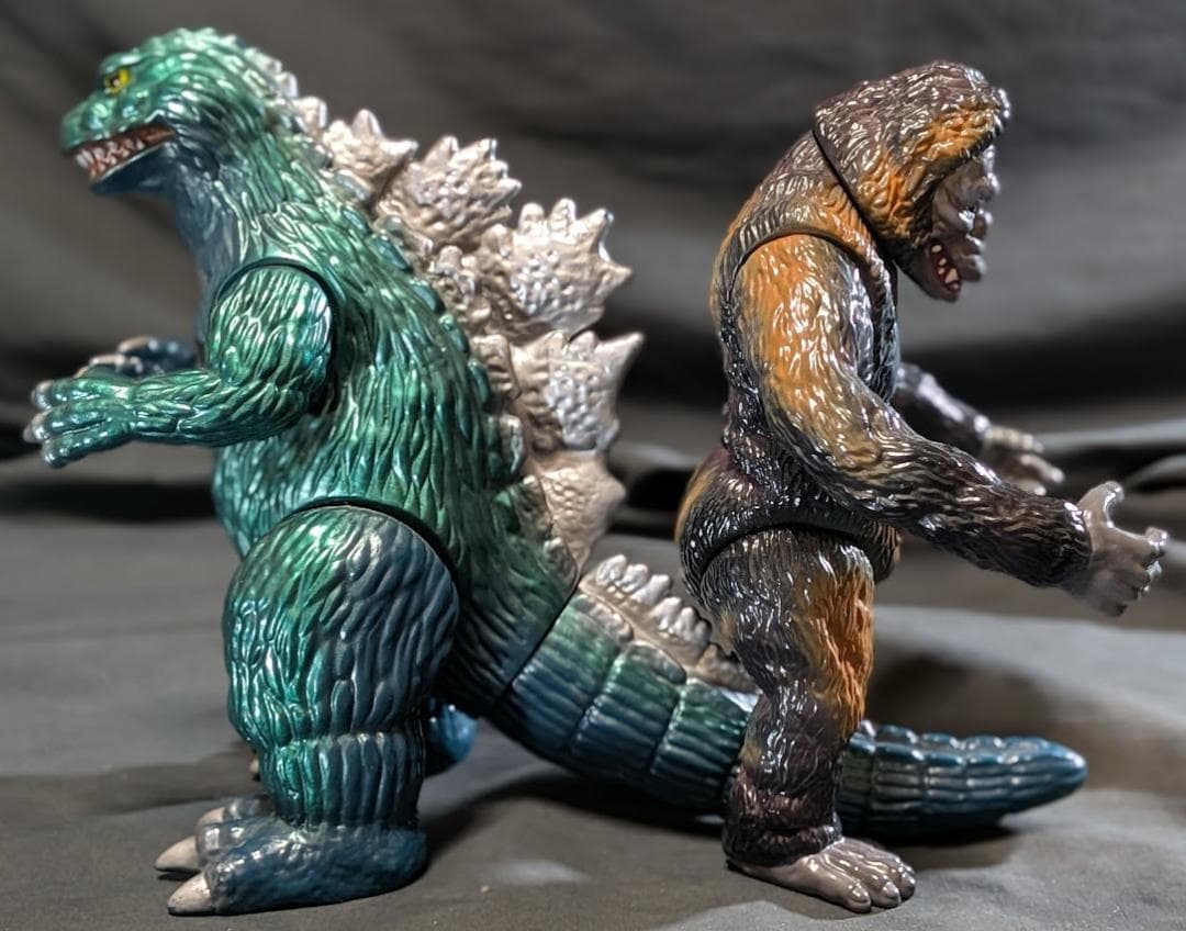 ゴジラ（Ｍ１号）＆ゴリラ１号（APES JAPAN）ソフビフィギュア２体セット