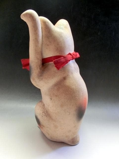 招き猫■とっても可愛らしくて味わいのある招き猫 置物 土人形(明治期)■29cm