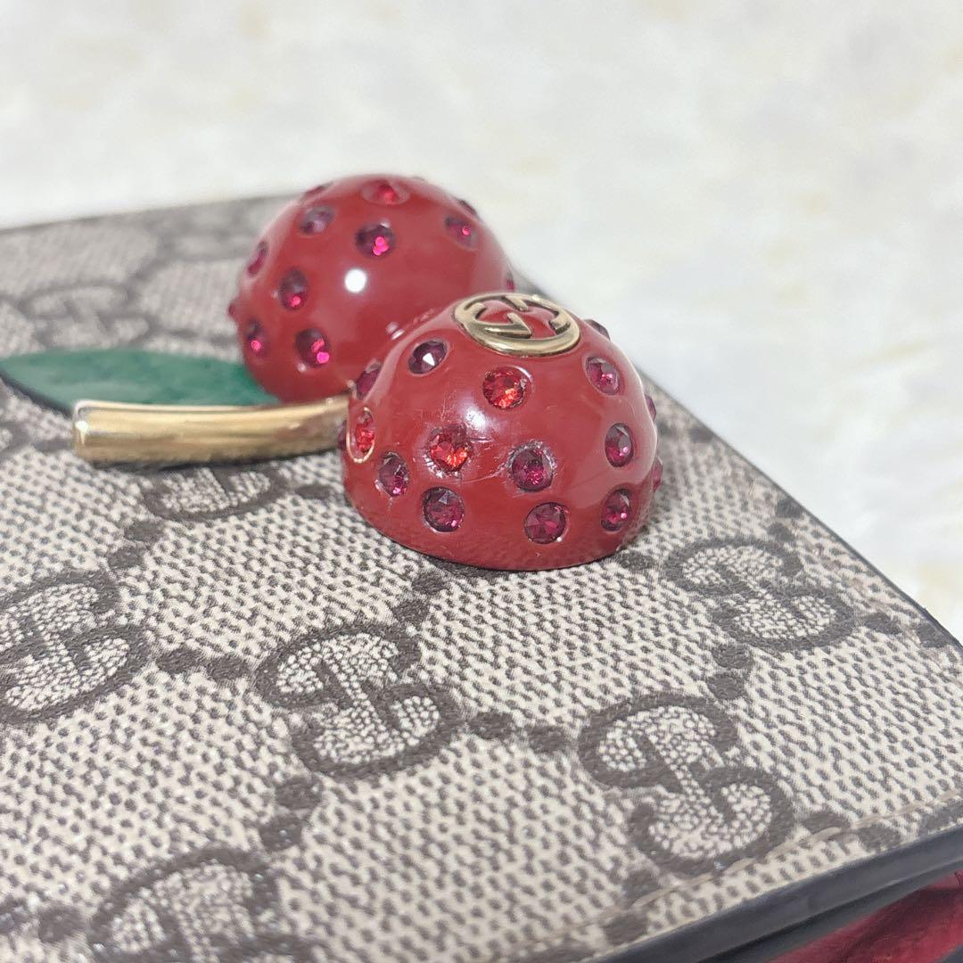 美品✨GUCCI ストーン抜けなし チェリー さくらんぼ 二つ折り財布 GG柄
