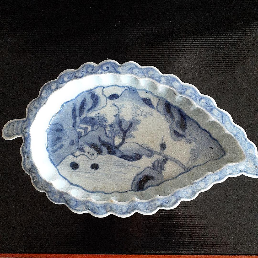 古染め付け3本獣足染め付け山水楼閣紋高台皿