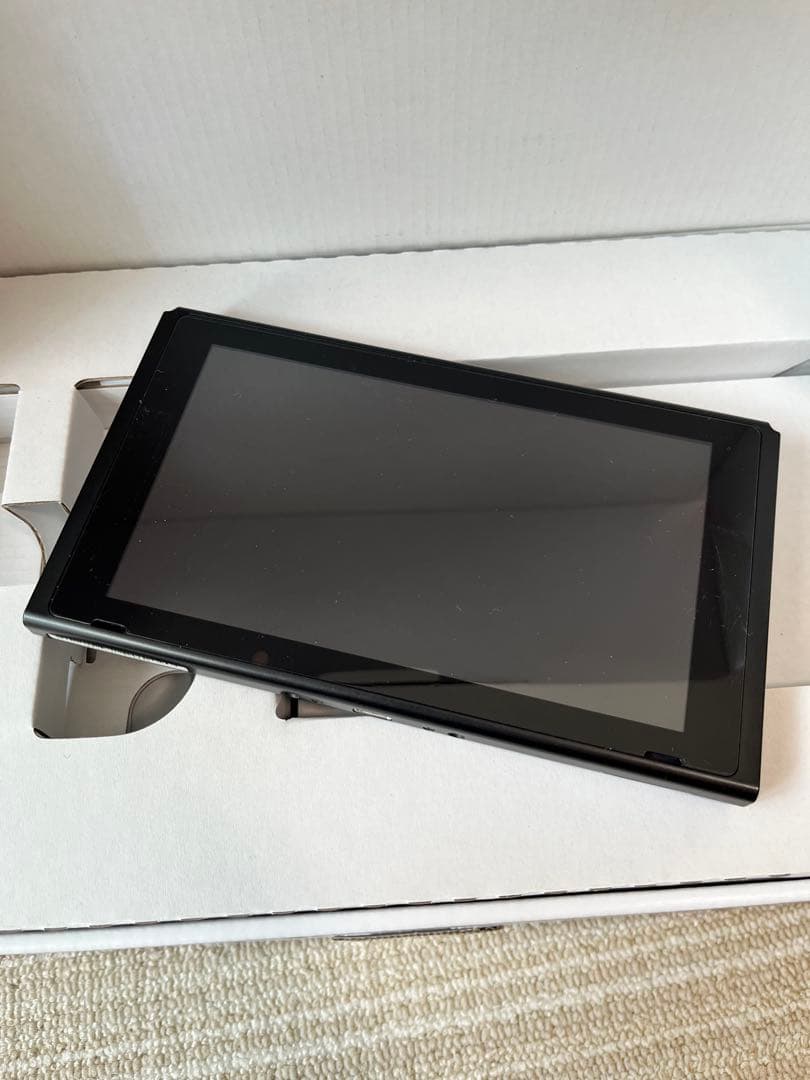 Nintendo Switch 本体 & キャリーケース