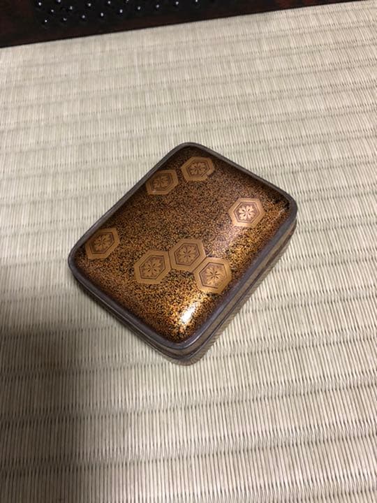 茶道具 香合インテリア 小物 亀甲紋 蒔絵香合 錫 室町時代から江戸時代初期