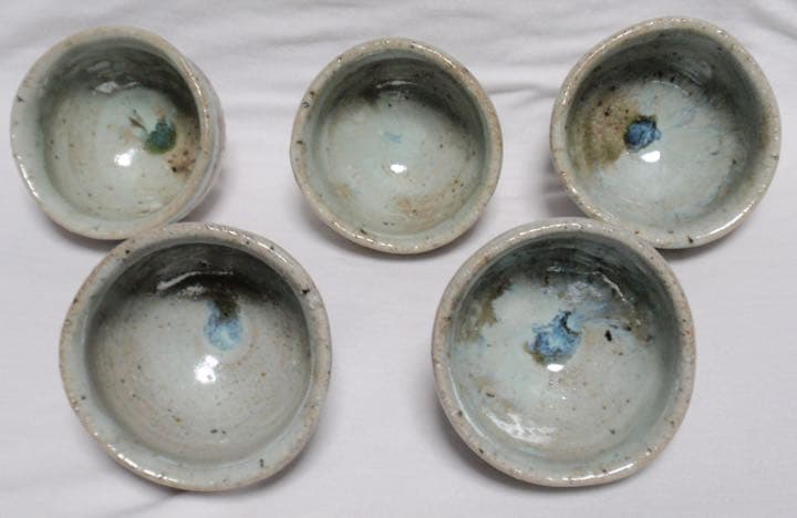 常滑焼　大迫みきお氏作　灰釉ぐい吞み　５点揃い