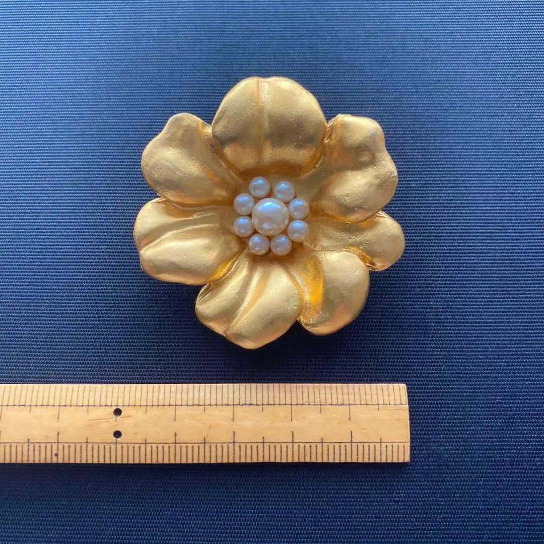 美品　KENZO ブローチ