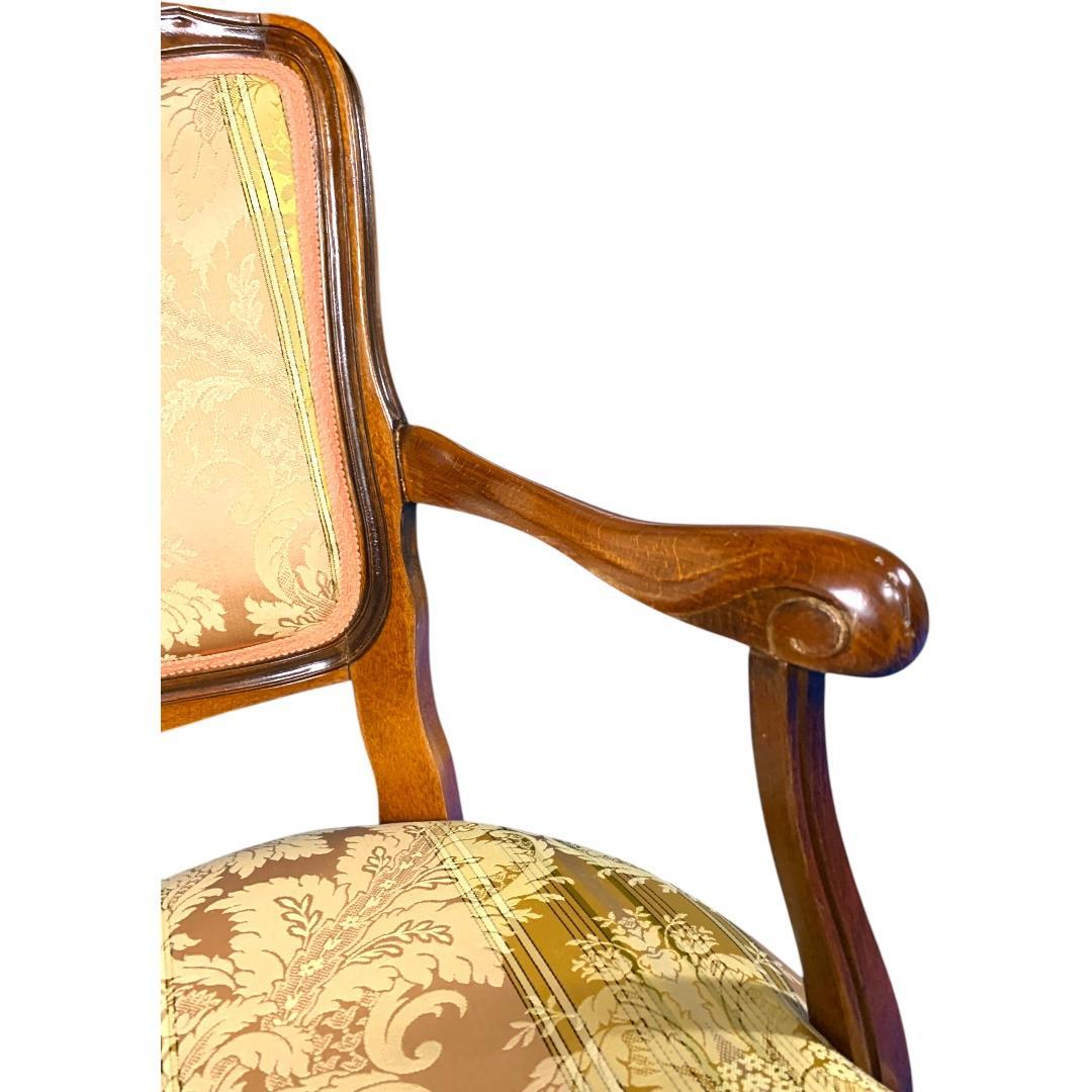 ロココ調　高級アンティーク家具　フランス製　フランス家具　木彫り　猫足　彫刻